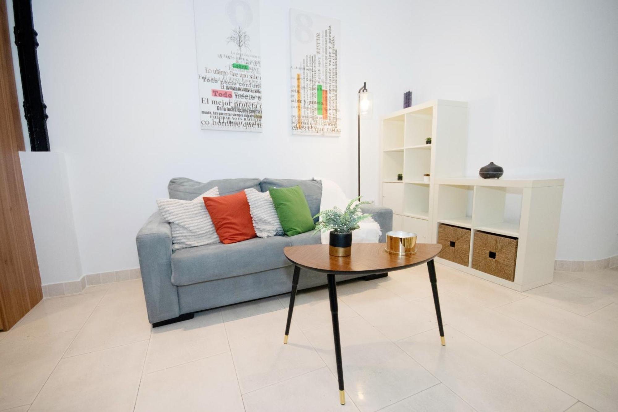 For You Rentals Apartamento Temporal Con Encanto En Malasana Min24 Madrid Eksteriør bilde