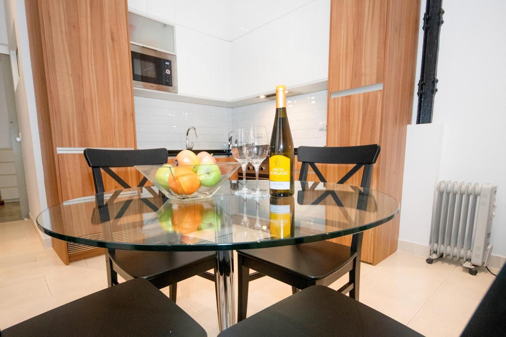 For You Rentals Apartamento Temporal Con Encanto En Malasana Min24 Madrid Eksteriør bilde