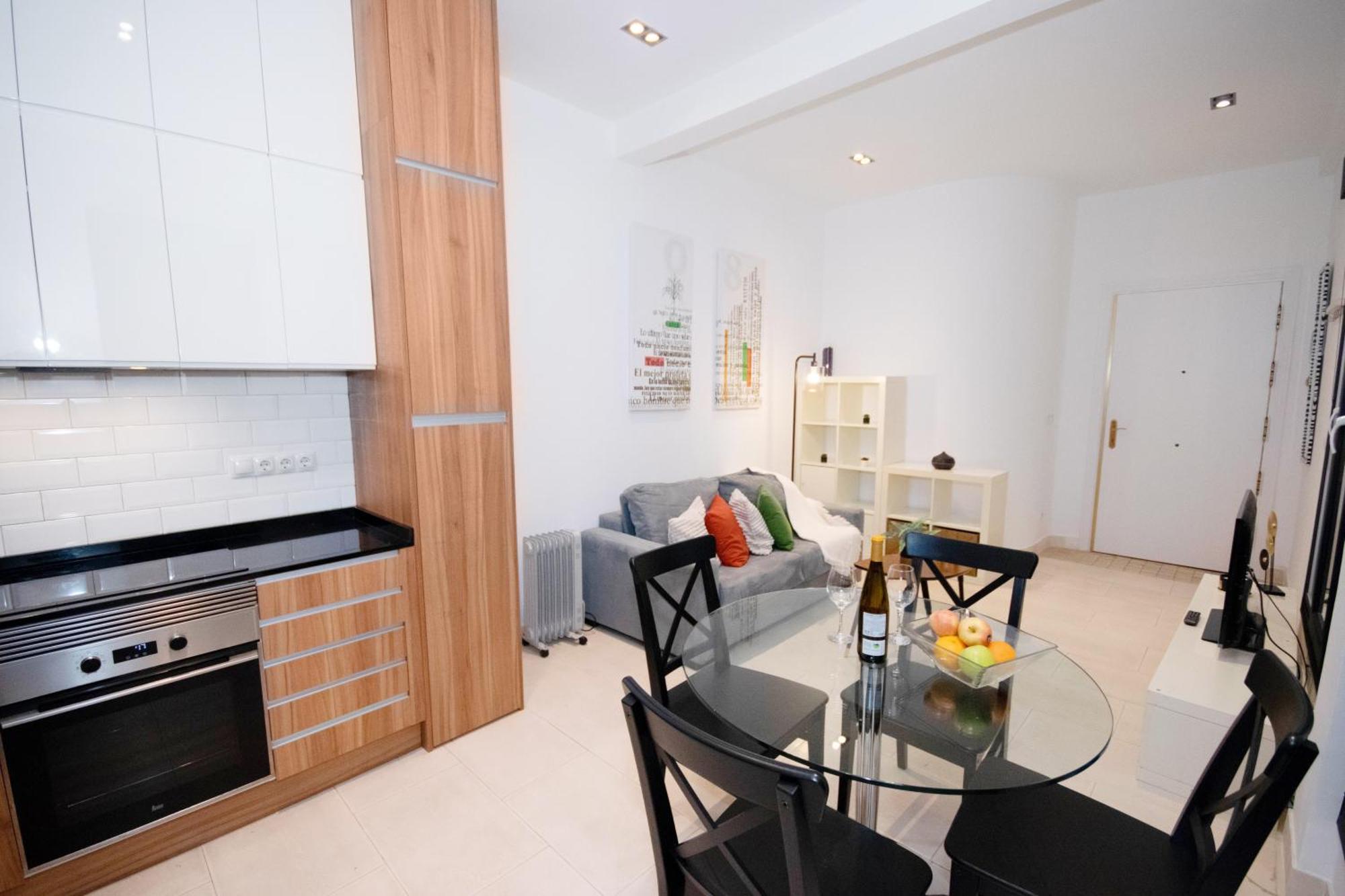 For You Rentals Apartamento Temporal Con Encanto En Malasana Min24 Madrid Eksteriør bilde