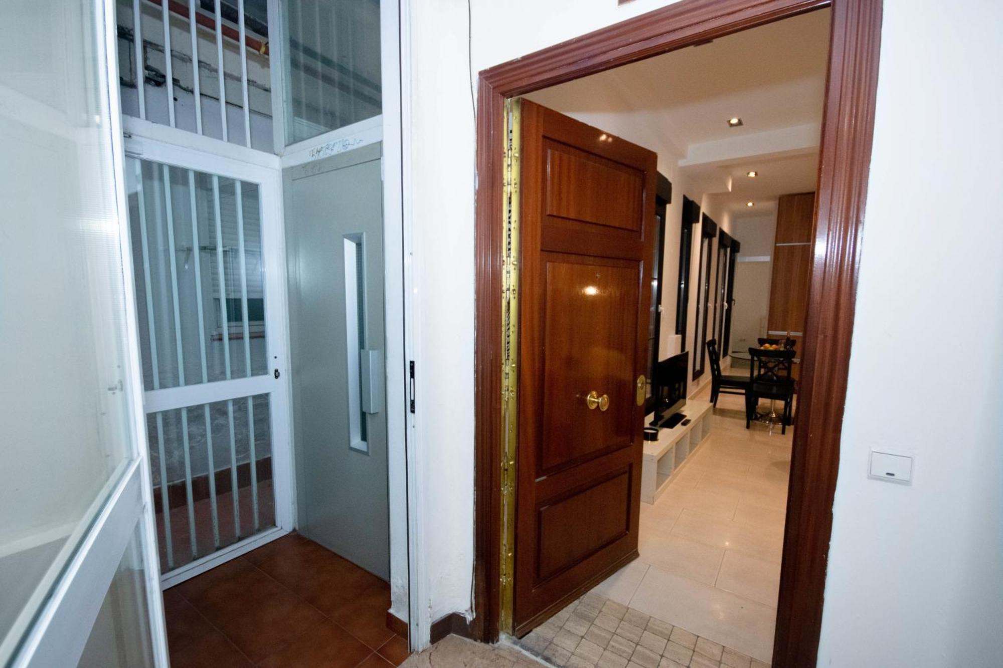 For You Rentals Apartamento Temporal Con Encanto En Malasana Min24 Madrid Eksteriør bilde